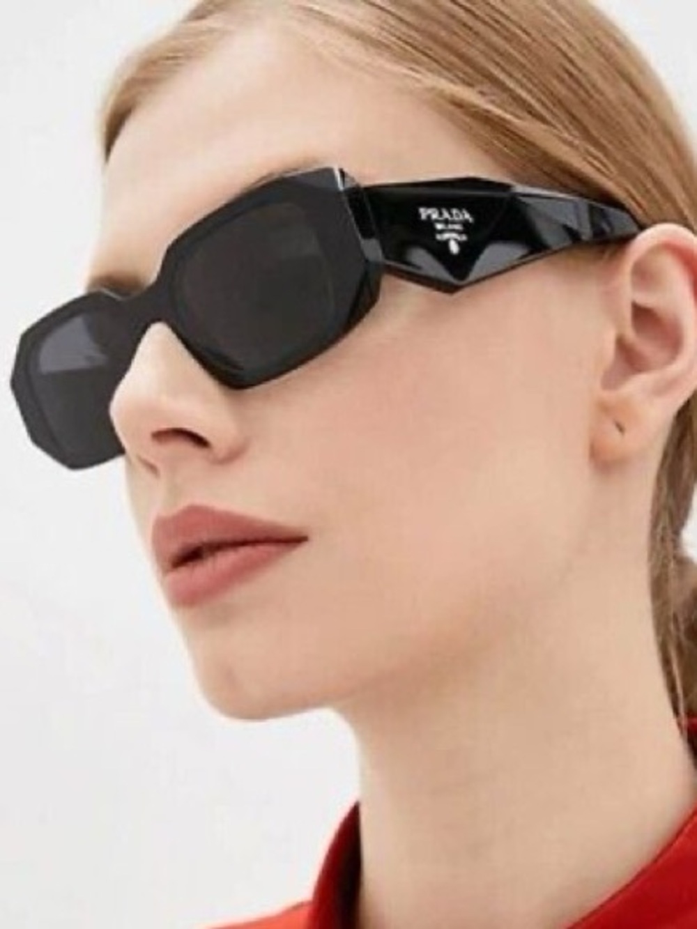Prada SPR 17W Black Sunnies